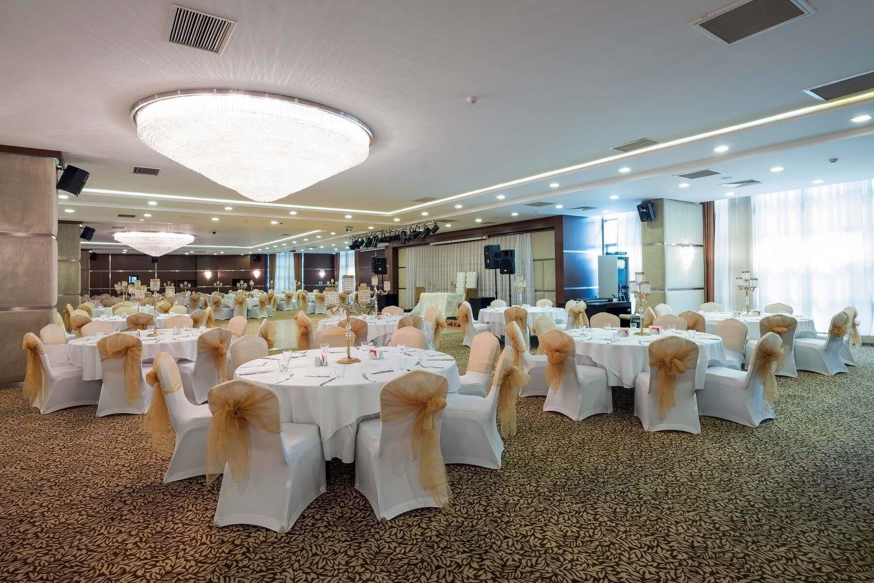 Ramada Plaza By Wyndham Kahramanmaras Hotel Exterior photo